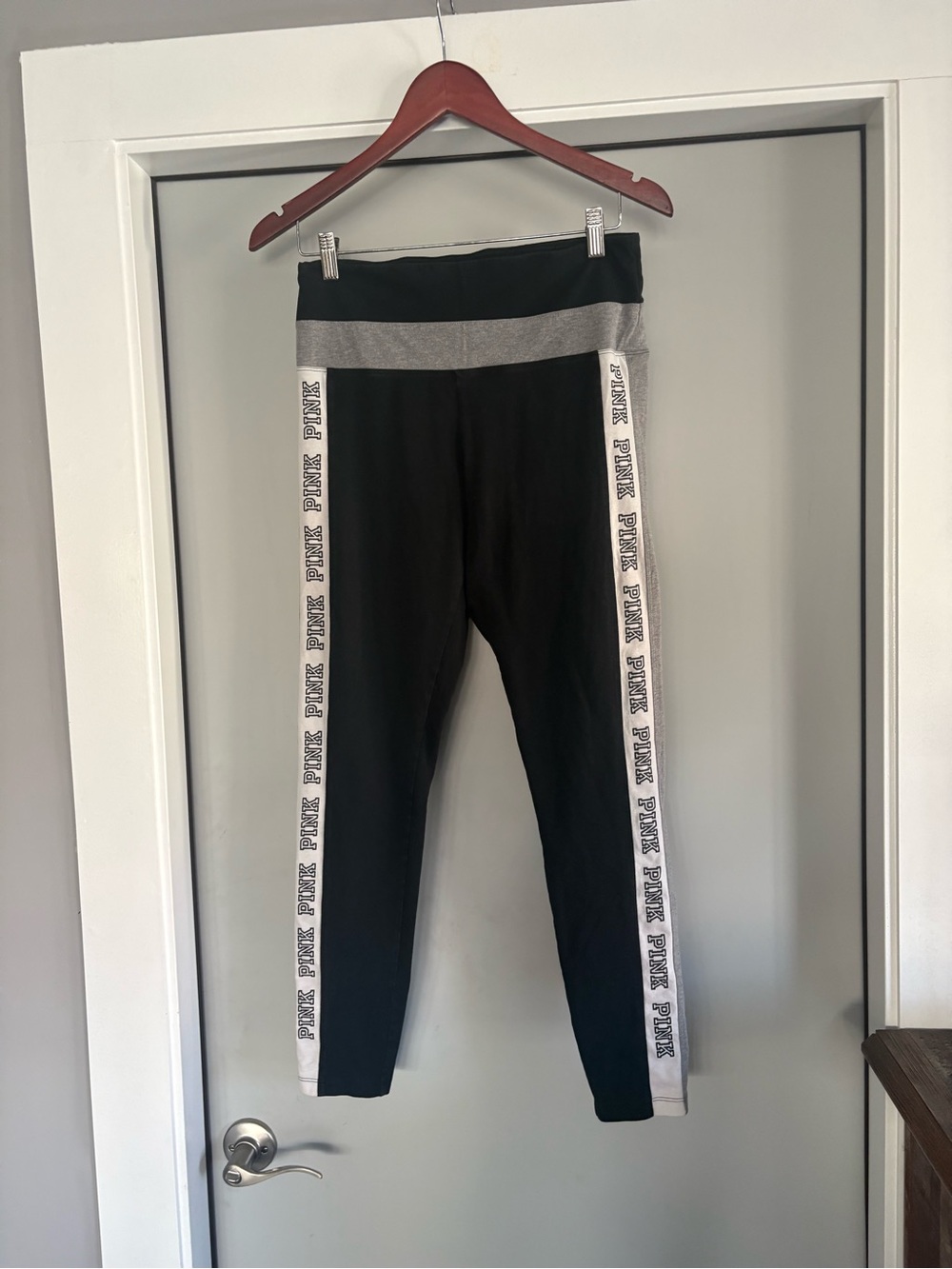 VS pink leggings